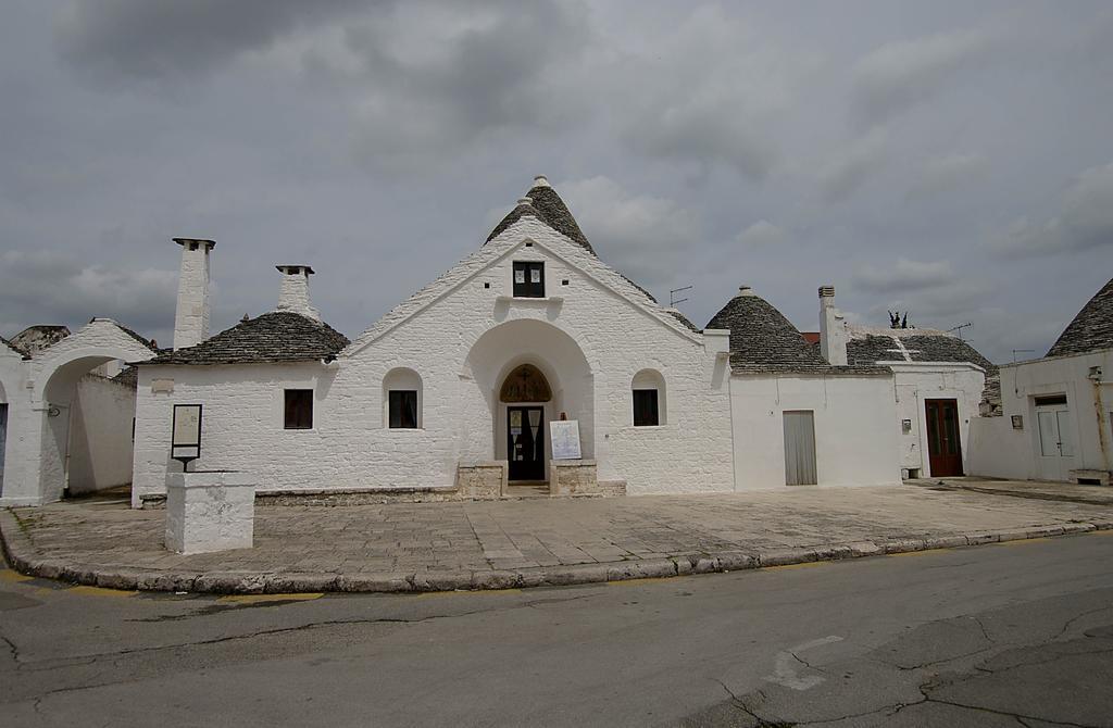 アルベロベッロ Trullo Monte Grappaヴィラ エクステリア 写真